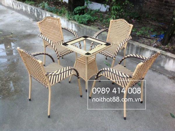Mẫu bàn ghế độc đáo thiết kế nhỏ gọn của gia đình hiện đại